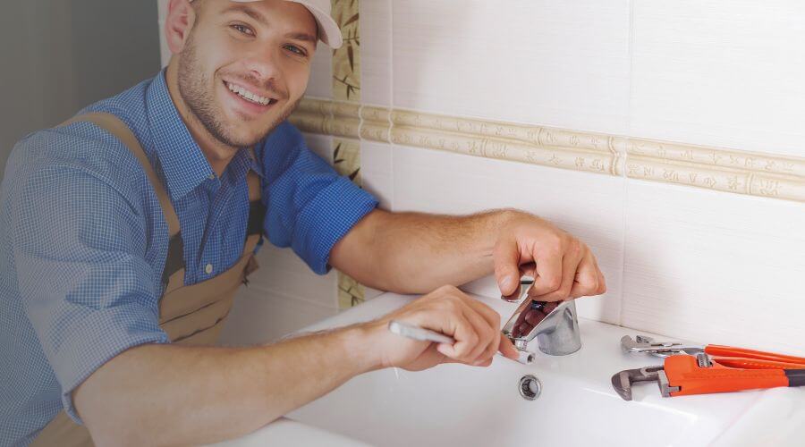 Handle or spout repair in Macatawa, MI